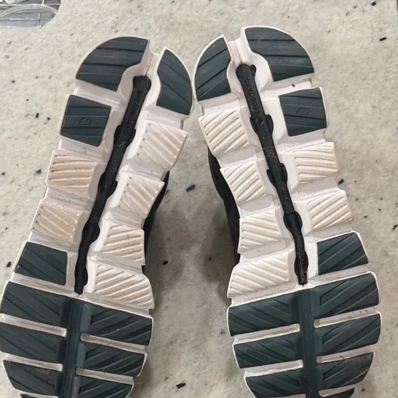 On Running Men's Dark Green Sneakers - Picture 2 of 3